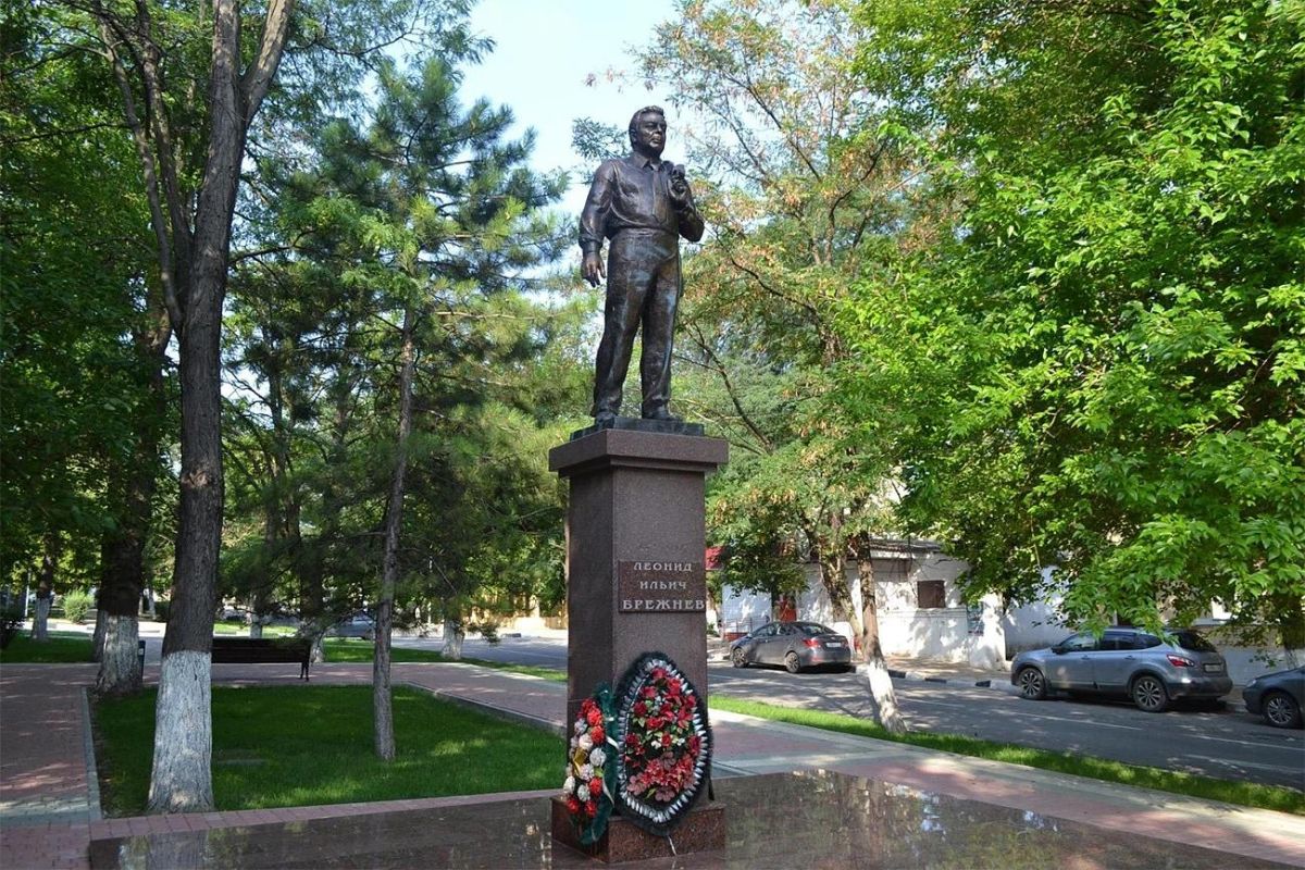 Обзорная историческая экскурсия по городу Новороссийску