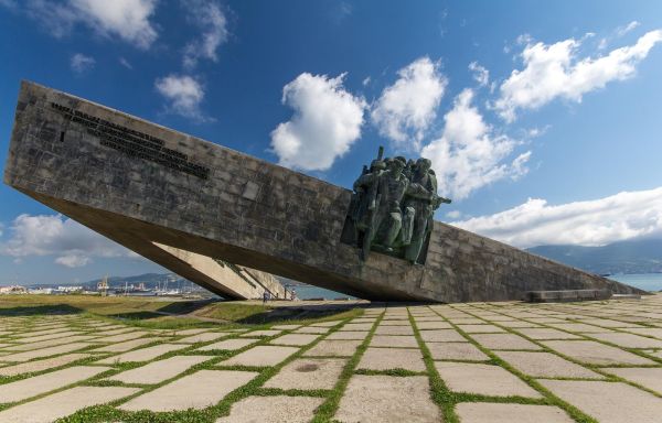 Обзорная историческая экскурсия по городу Новороссийску